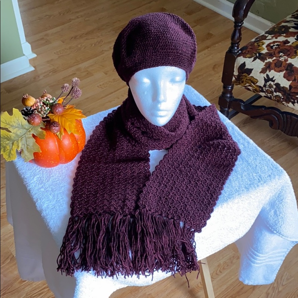 BRAND NEW!!!    HANDCRAFTED CROCHETED HAT & SCARF